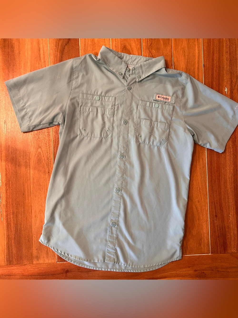 Columbia Boys  Short-Sleeve Fishing Shirt - Light Blue. YXL